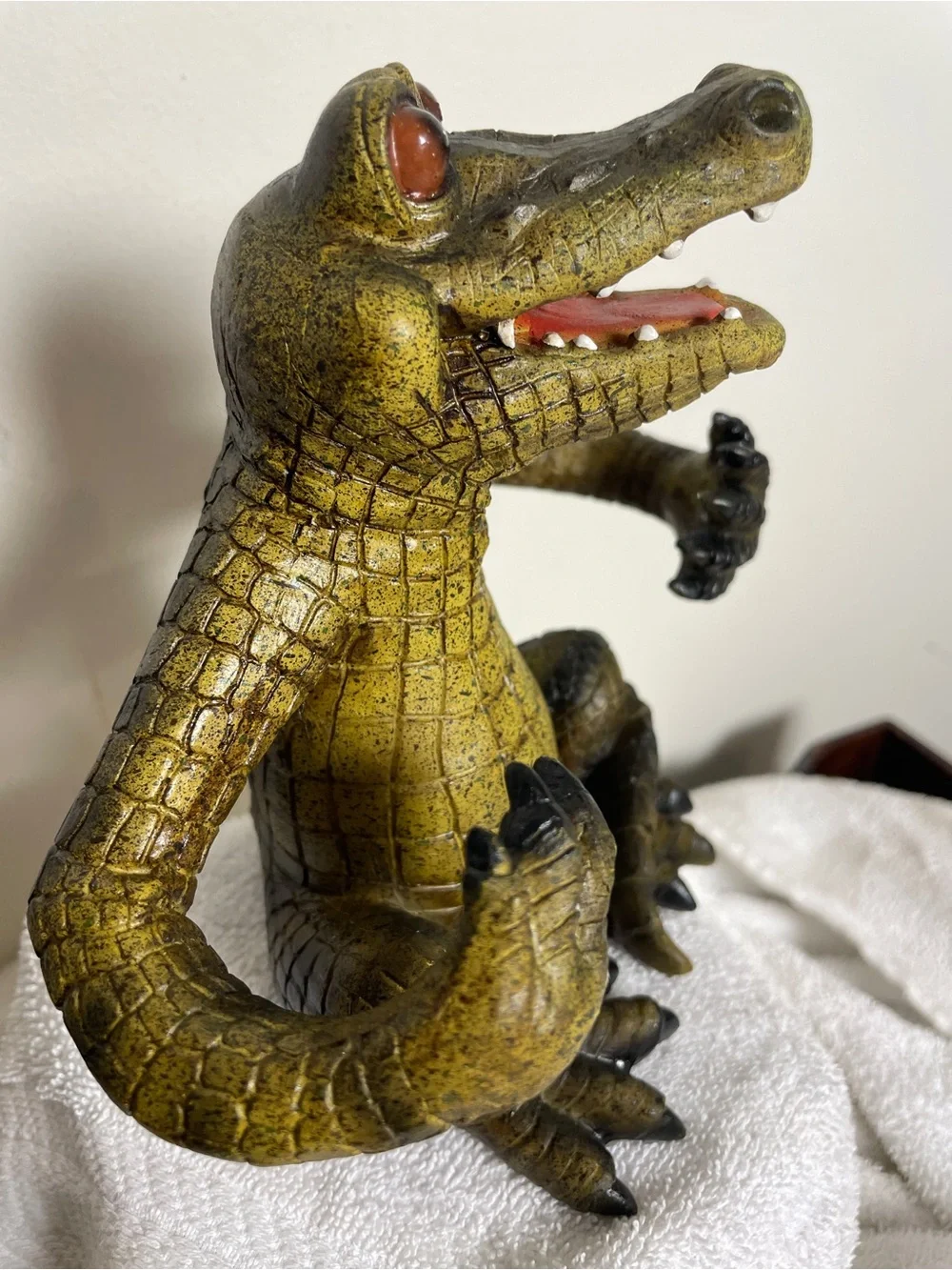 Vintage Cast Resin Alligator Crocodile Figurine Whimsical Reptile Decor 6.5